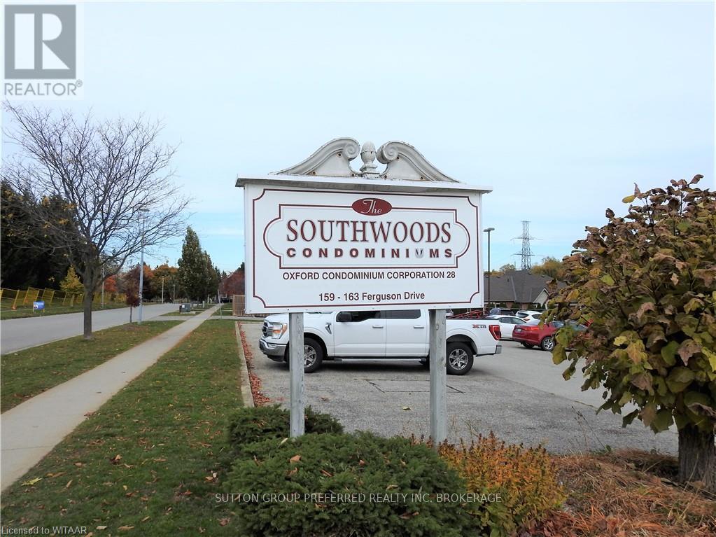 102 - 163 FERGUSON AVENUE AVENUE, Woodstock (Woodstock - South)