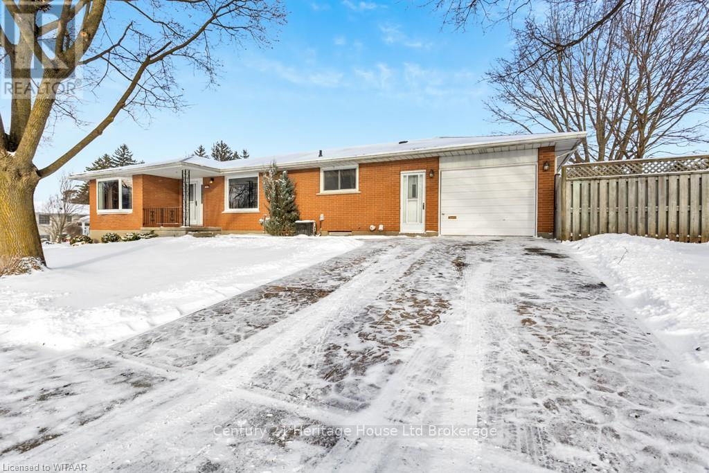 727 GLADSTONE DRIVE, Woodstock (Woodstock - North)