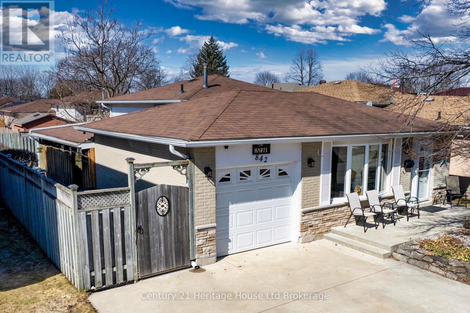 842 SHANNON DRIVE, Cambridge