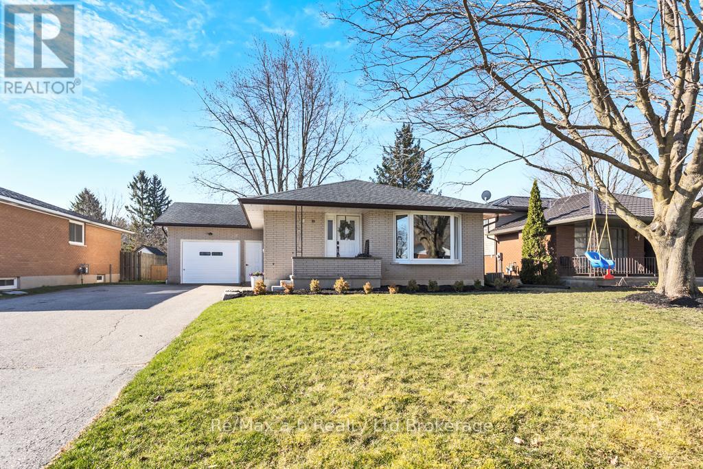21 DENIS COURT, Tillsonburg
