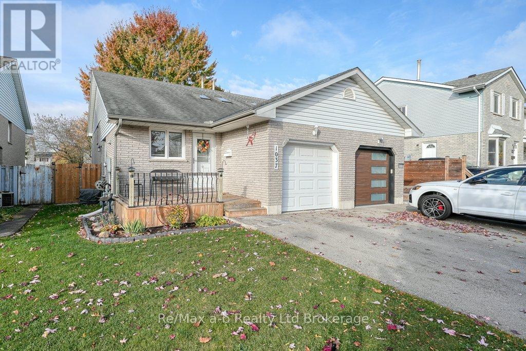 1037 PEARSON DRIVE, Woodstock (Woodstock - North)