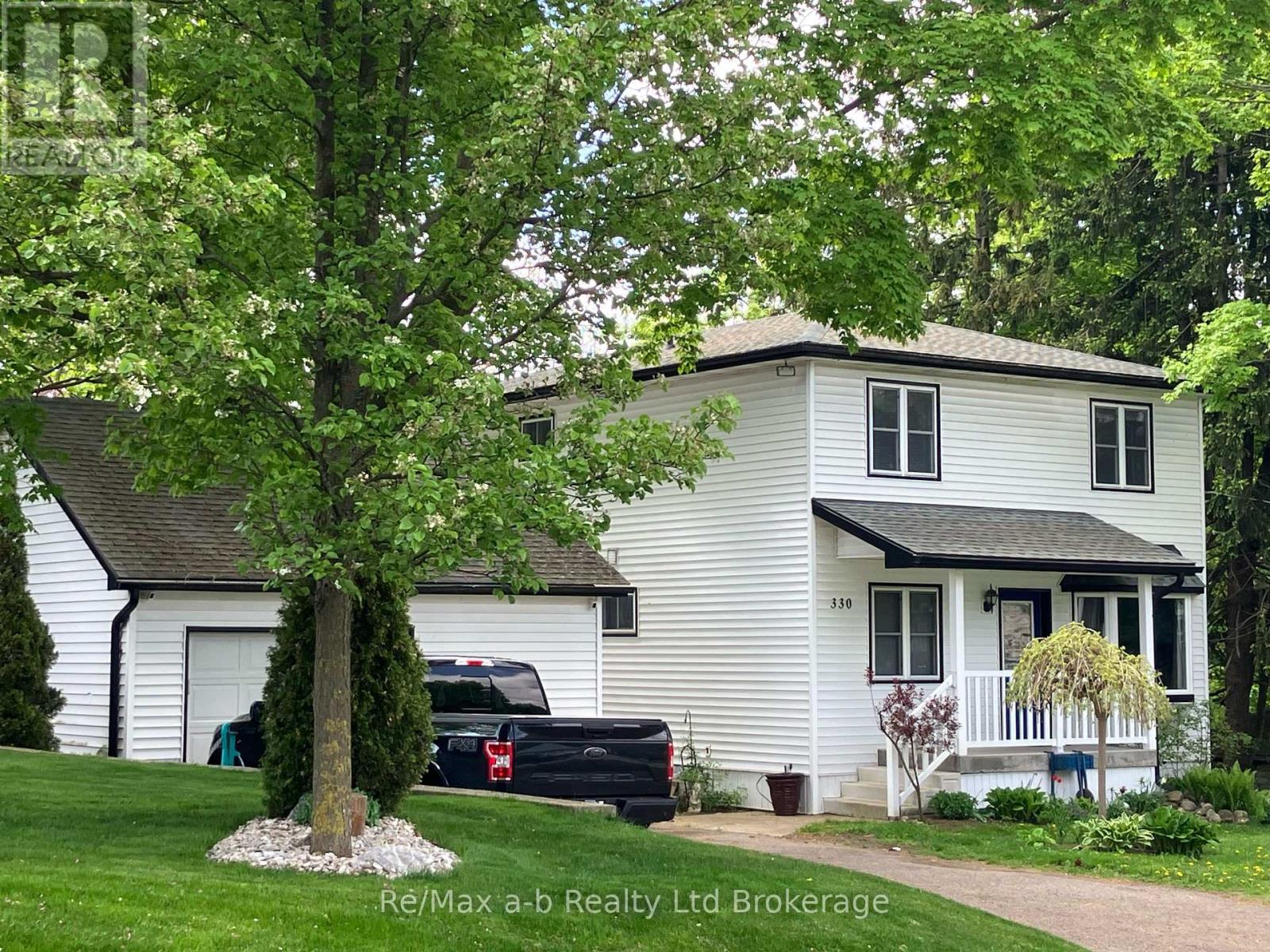330 SPENCER STREET, Woodstock (Woodstock - South)