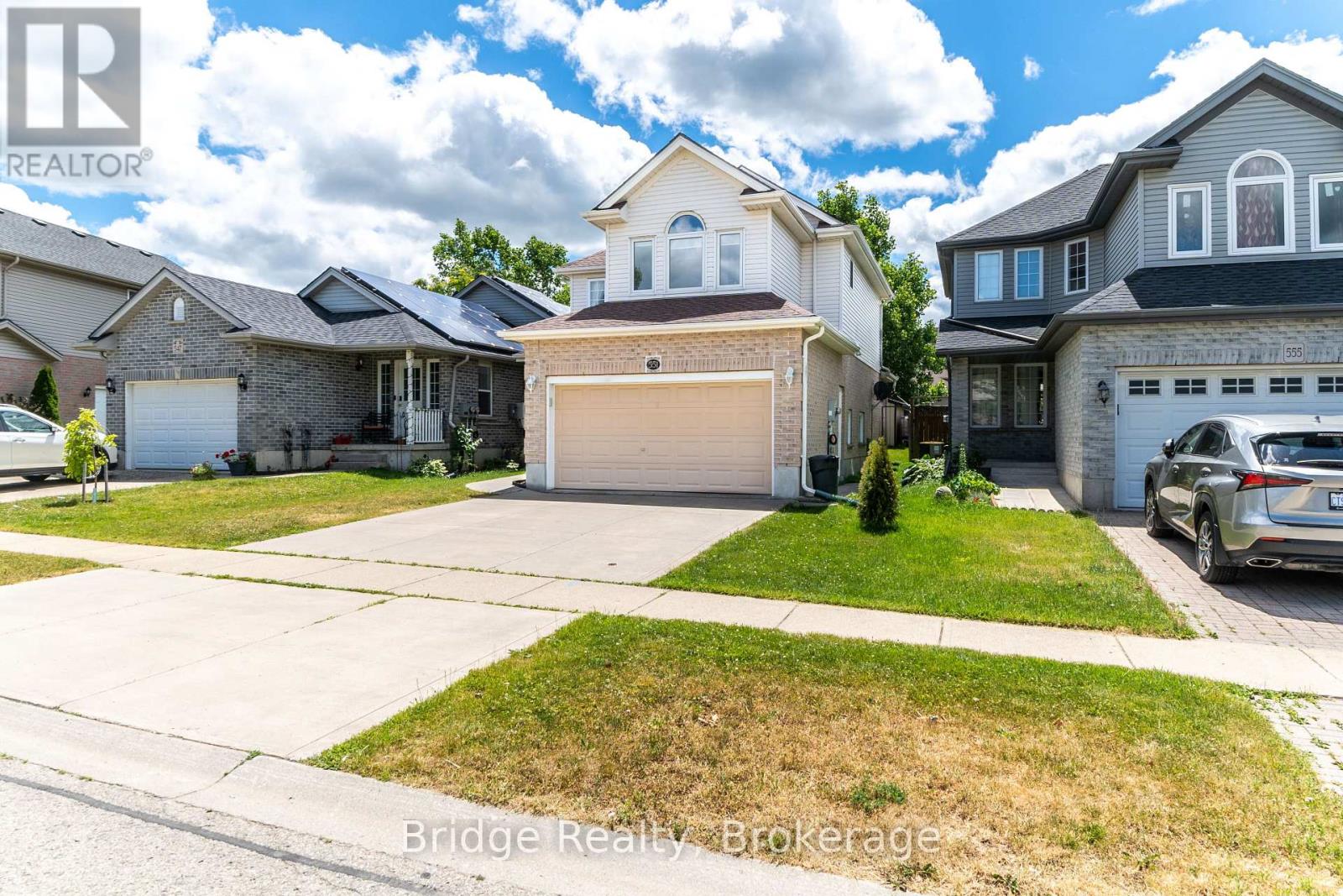 551 ONTARIO STREET, Woodstock (Woodstock - South)
