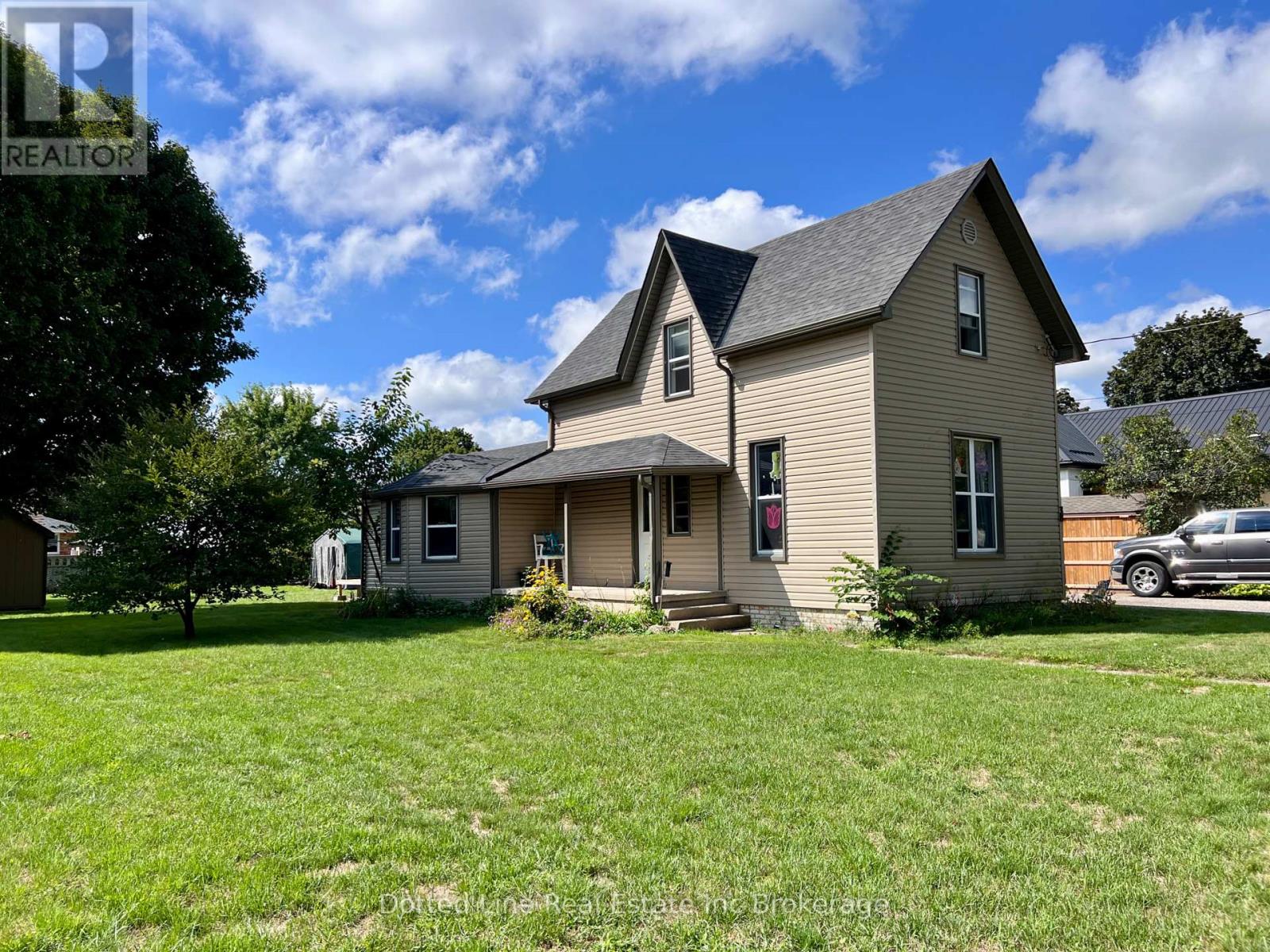 38 HARVEY STREET, Aylmer