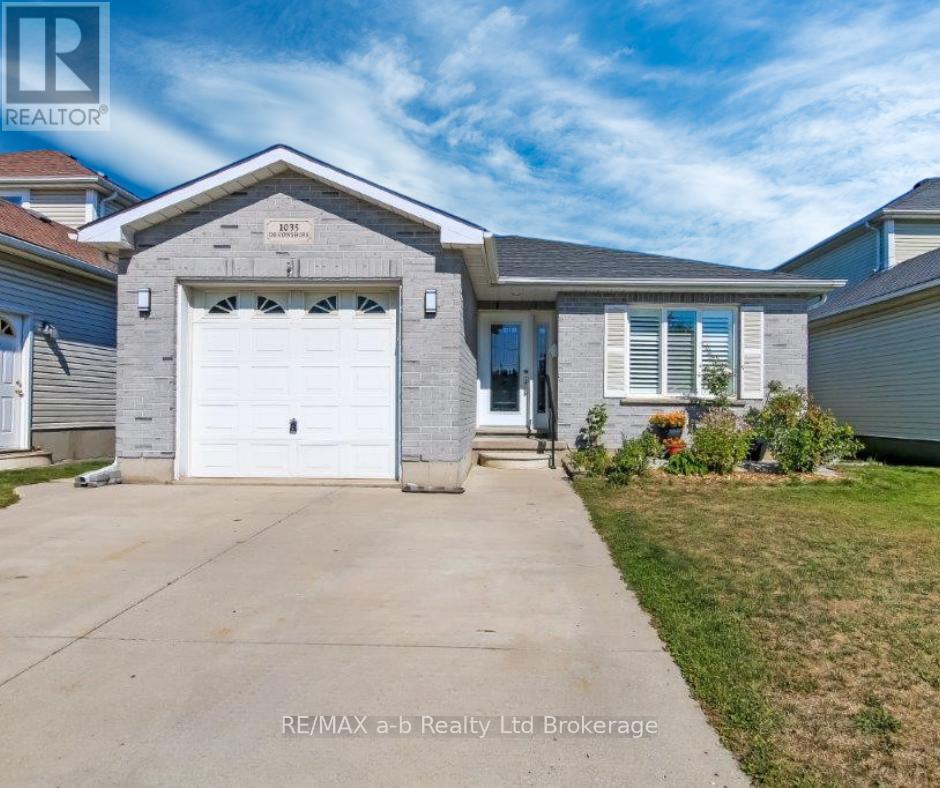 1035 DEVONSHIRE AVENUE, Woodstock (Woodstock - North)