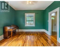 552 HATCH STREET - 6