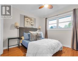 11 THISTLE COURT - 22
