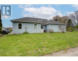 5 DEREHAM DRIVE - 28