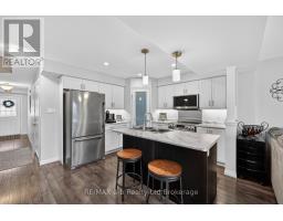 28 - 175 INGERSOLL STREET N - 11