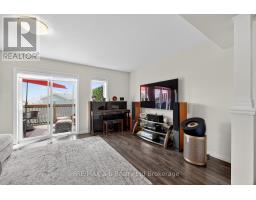 28 - 175 INGERSOLL STREET N - 16