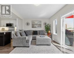 28 - 175 INGERSOLL STREET N - 19