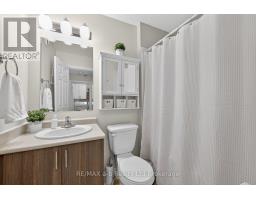 28 - 175 INGERSOLL STREET N - 26