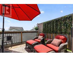 28 - 175 INGERSOLL STREET N - 39
