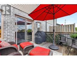 28 - 175 INGERSOLL STREET N - 40