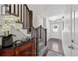 28 - 175 INGERSOLL STREET N - 7