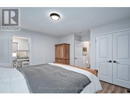 305 ROBINSON STREET - 20
