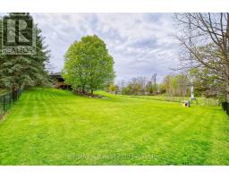 305 ROBINSON STREET - 40