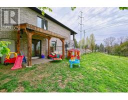 305 ROBINSON STREET - 42