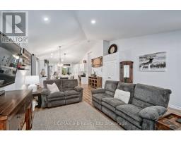 305 ROBINSON STREET - 7