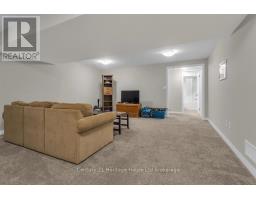 19 LIVINGSTON DRIVE - 22