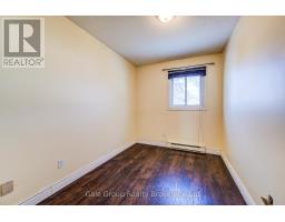20 - 1093 NELLIS STREET - 23