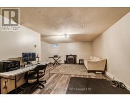 20 - 1093 NELLIS STREET - 28