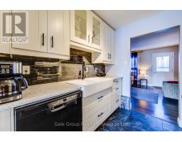 20 - 1093 NELLIS STREET - 4