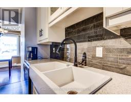 20 - 1093 NELLIS STREET - 7
