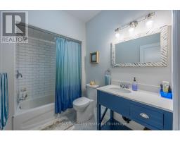 6 ADDISON STREET - 16