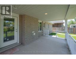16 COLIN AVENUE - 34