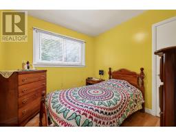 308 WILLOWGROVE CRESCENT - 18