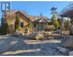 1806 LAKESHORE ROAD - 4