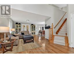 6 GAYFER PLACE - 10