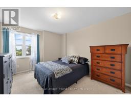 6 GAYFER PLACE - 24
