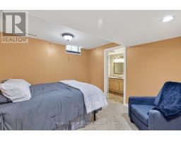 6 GAYFER PLACE - 33