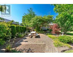 286 WALNUT STREET - 27