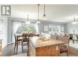 702 FRONTENAC CRESCENT - 13