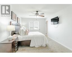 702 FRONTENAC CRESCENT - 17