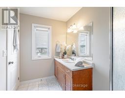 702 FRONTENAC CRESCENT - 20