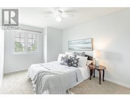 702 FRONTENAC CRESCENT - 26