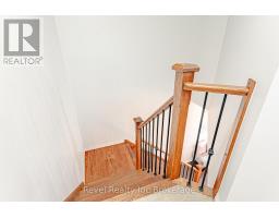 702 FRONTENAC CRESCENT - 30