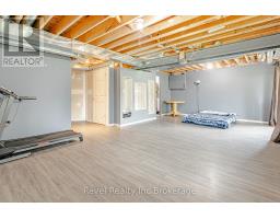 702 FRONTENAC CRESCENT - 31