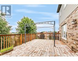 702 FRONTENAC CRESCENT - 34