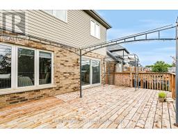 702 FRONTENAC CRESCENT - 35