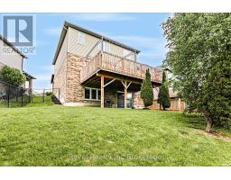 702 FRONTENAC CRESCENT - 36