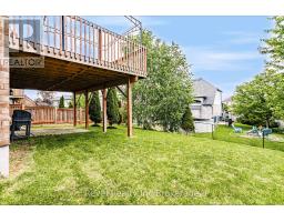 702 FRONTENAC CRESCENT - 38