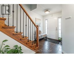 702 FRONTENAC CRESCENT - 5