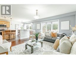 702 FRONTENAC CRESCENT - 9
