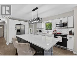 126 SPRINGBANK AVENUE N - 10
