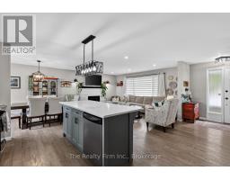 126 SPRINGBANK AVENUE N - 15